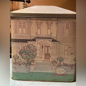 🔴Sutter Home Winery Tin Box